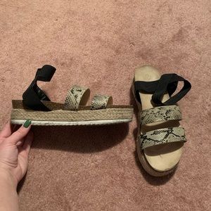 Esperalda Snakeskin Platform Sandal